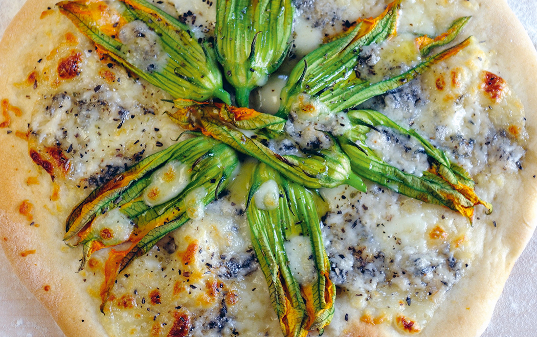 pizza-ai-fiori-di-zucchina-e-gorgonzola-thumbnail