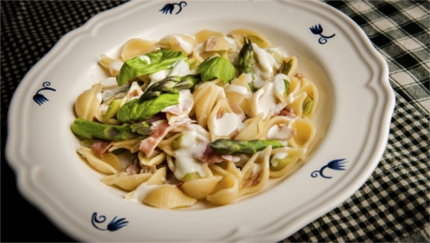 conchiglie-agli-asparagi-e-prosciutto-cotto-thumbnail