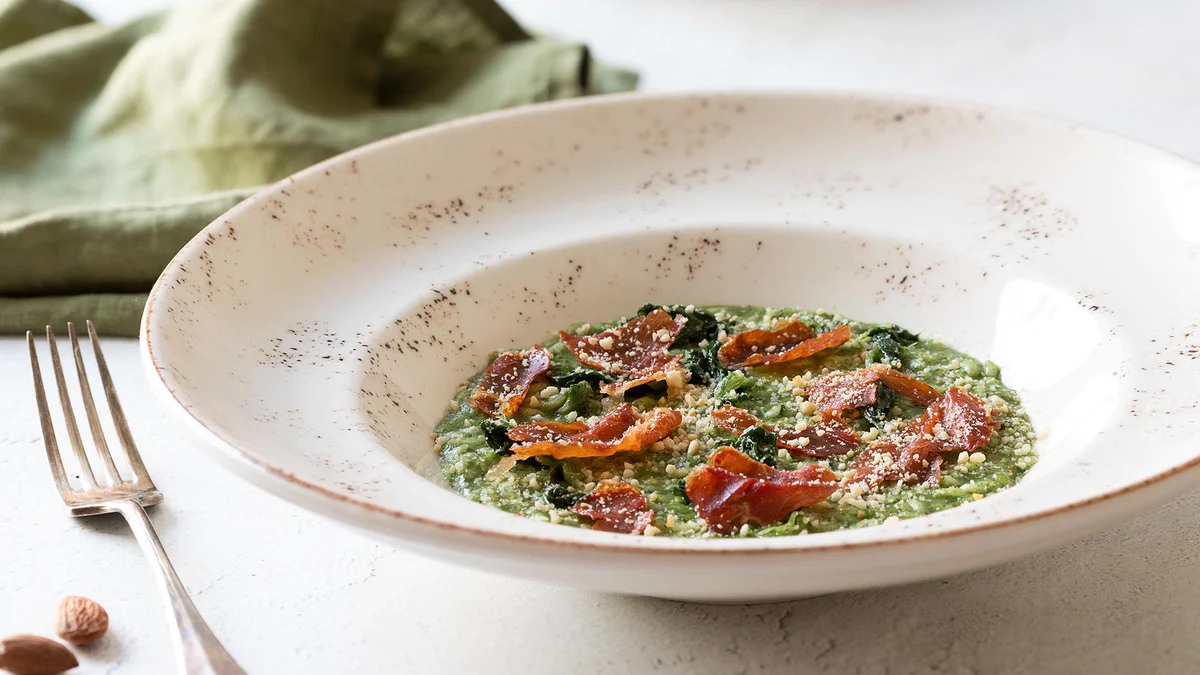 risotto-agli-spinaci-prosciutto-mandorle