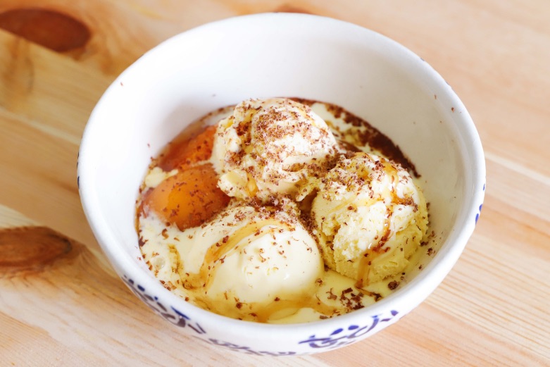 gelato-e-albicocche-caramellate-thumbnail