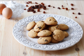 biscotti-con-uvetta-e-pinoli-thumbnail