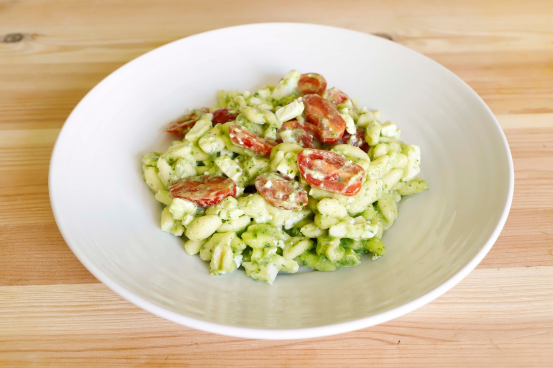 cavatelli-con-feta-pomodorini-e-pesto-di-erbe-thumbnail