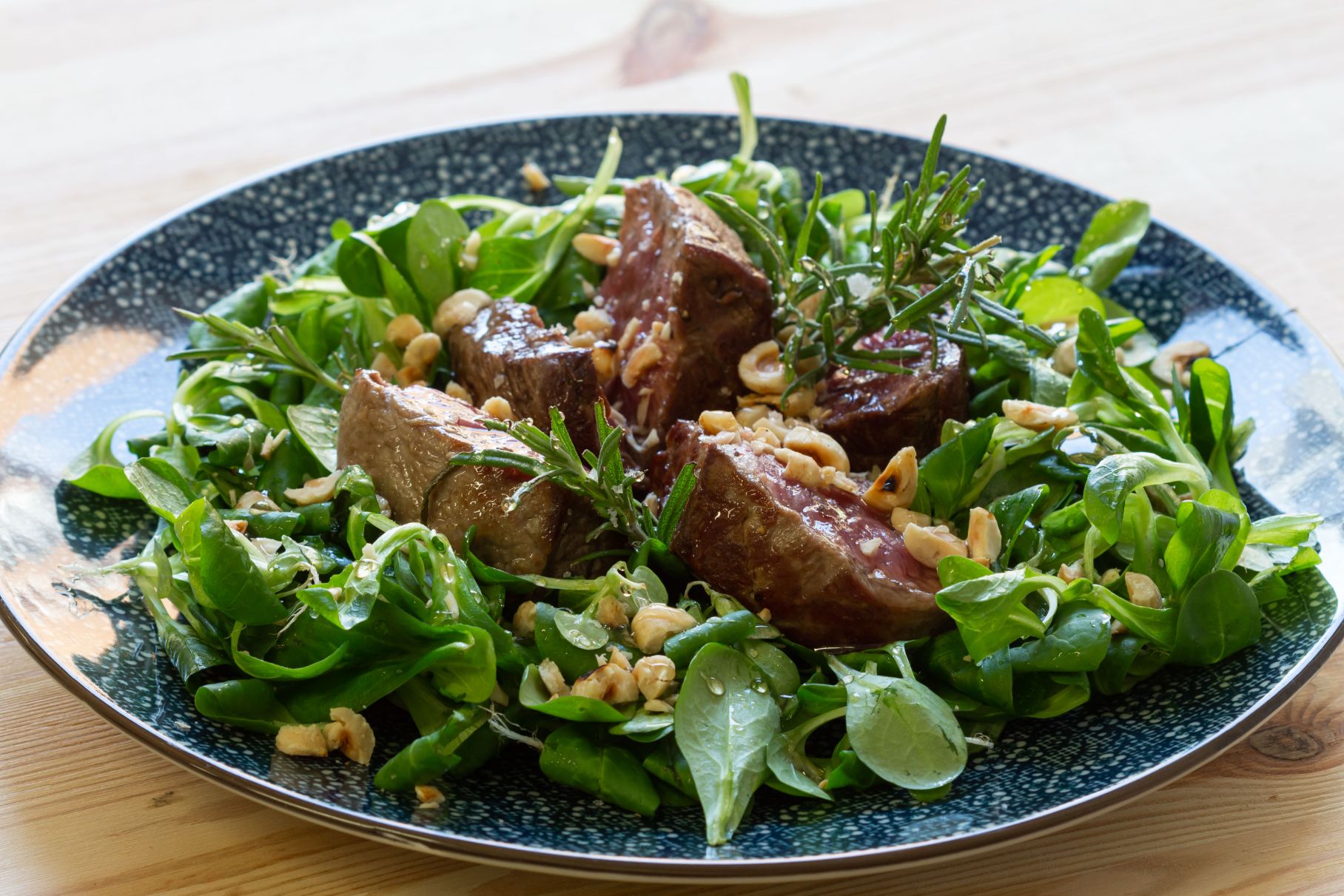 tagliata-di-chianina-nocciole-e-songino-in-agrodolce-thumbnail