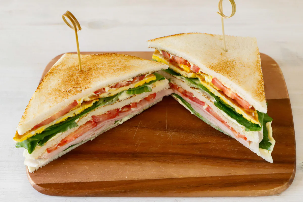 club-sandwich-uova-prosciutto