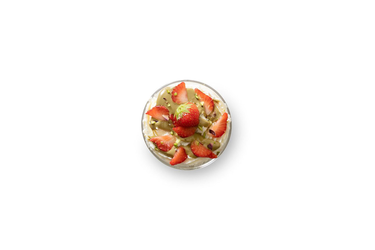 bicchierini-con-pan-di-spagna-mascarpone-e-crema-di-pistacchio-thumbnail