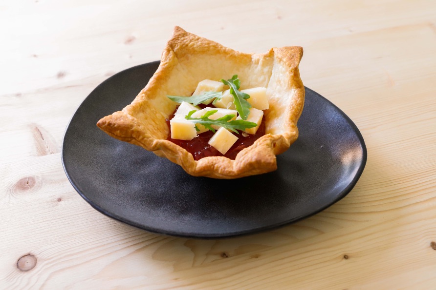 antipasto-sfoglia-marmellata-di-cipolle-e-parmigiano-thumbnail