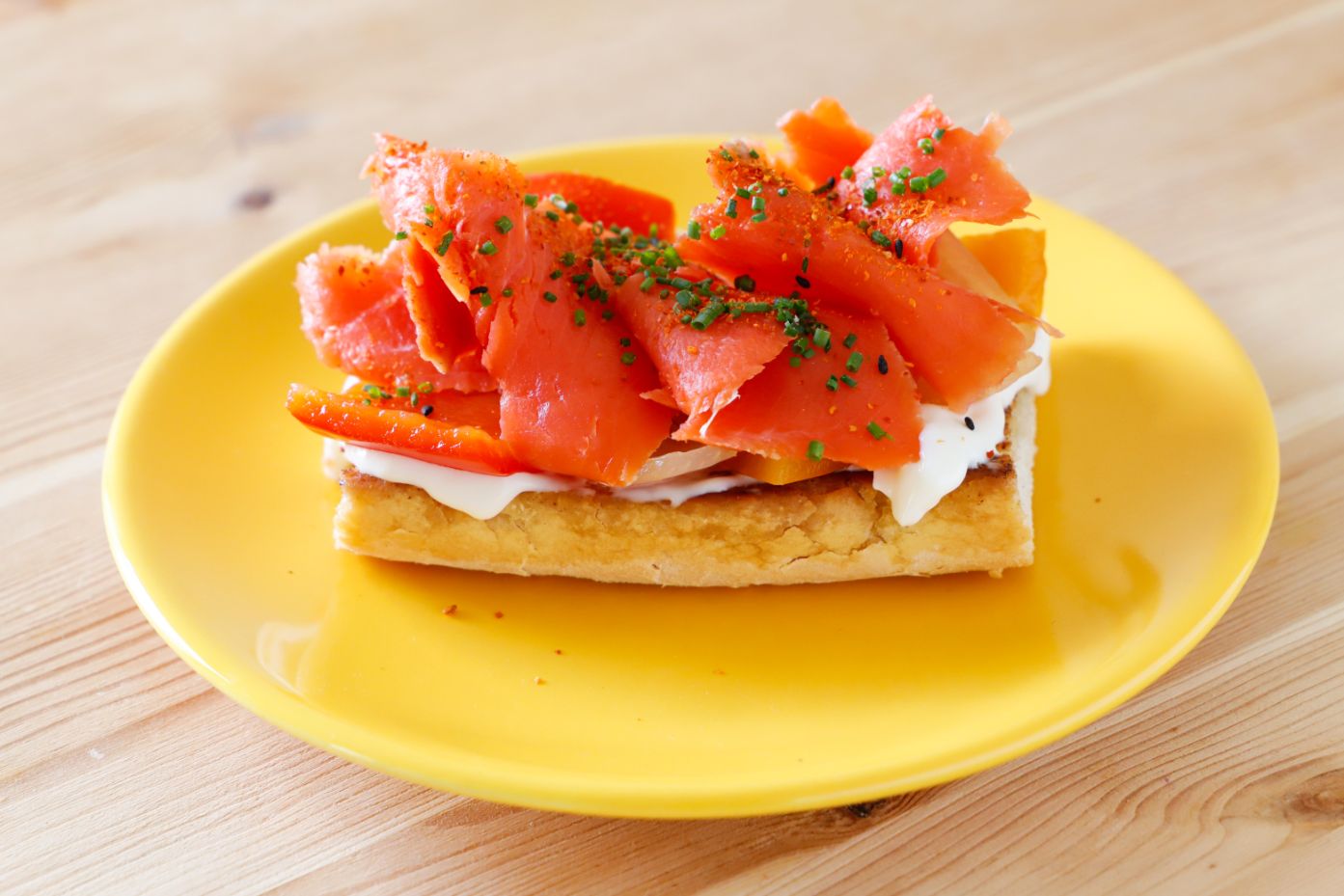crostone-con-salmone-sockeye-e-squacquerone-image